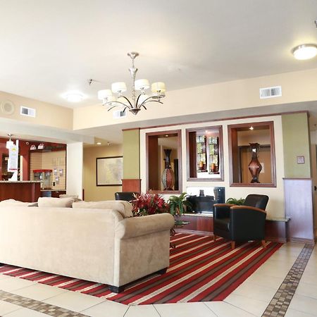 Отель Ramada By Wyndham Fresno Northwest Экстерьер фото