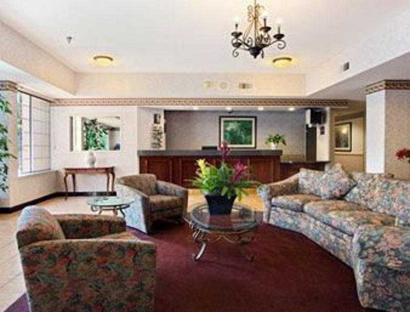 Отель Ramada By Wyndham Fresno Northwest Экстерьер фото